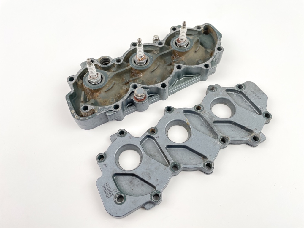 1986 Yamaha 40 HP 2 Stroke Outboard Cylinder Head 6H4-11111-01-94 OEM