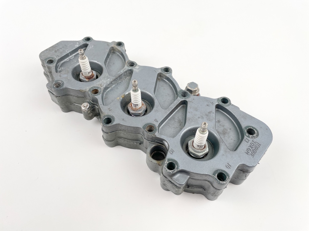 1986 Yamaha 40 HP 2 Stroke Outboard Cylinder Head 6H4-11111-01-94 OEM