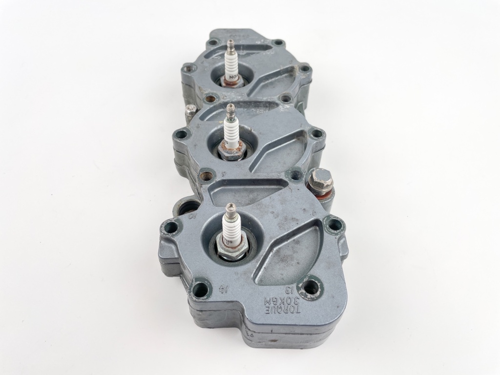 1986 Yamaha 40 HP 2 Stroke Outboard Cylinder Head 6H4-11111-01-94 OEM