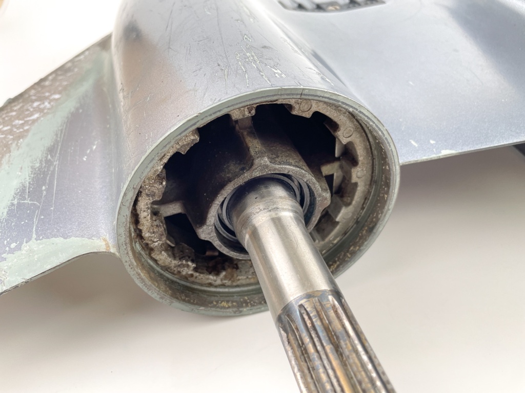 Yamaha 150 175 200 2.6L Outboard 2 Stroke XL Lower Unit Gear Case HPDI OX66 Carb