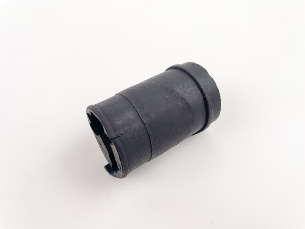 2002 Yamaha 150 HP 2 Stroke Outboard Cable Cover Plate 64D-42738-00-5B OEM