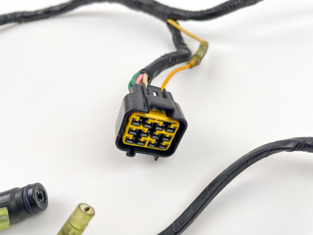 2002 Yamaha 150 HP 2 Stroke Outboard Engine Wire Harness 64D-82590-00-00 OEM