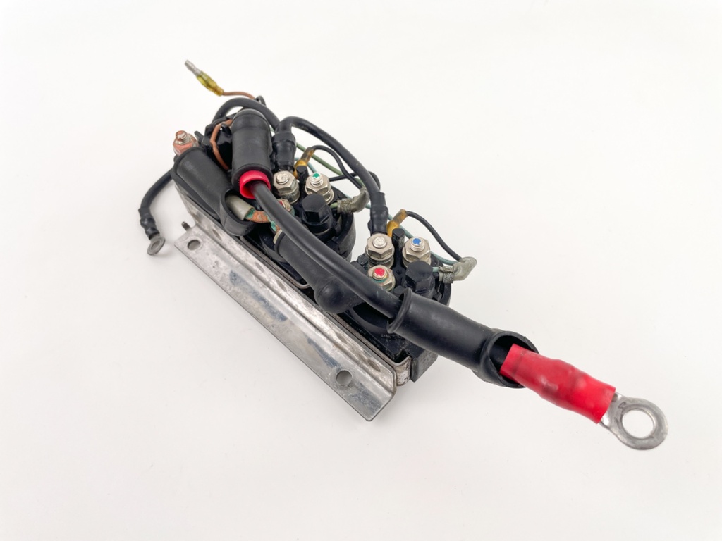 2002 Yamaha 150 HP 2 Stroke Outboard Trim Tilt Relay 6E5-81950-00-00 OEM