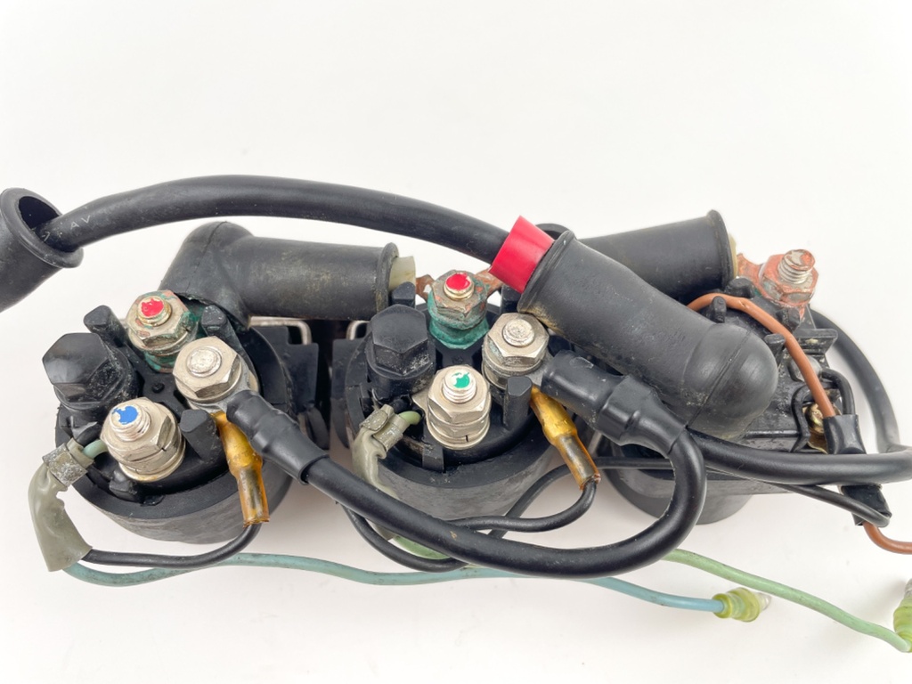 2002 Yamaha 150 HP 2 Stroke Outboard Trim Tilt Relay 6E5-81950-00-00 OEM