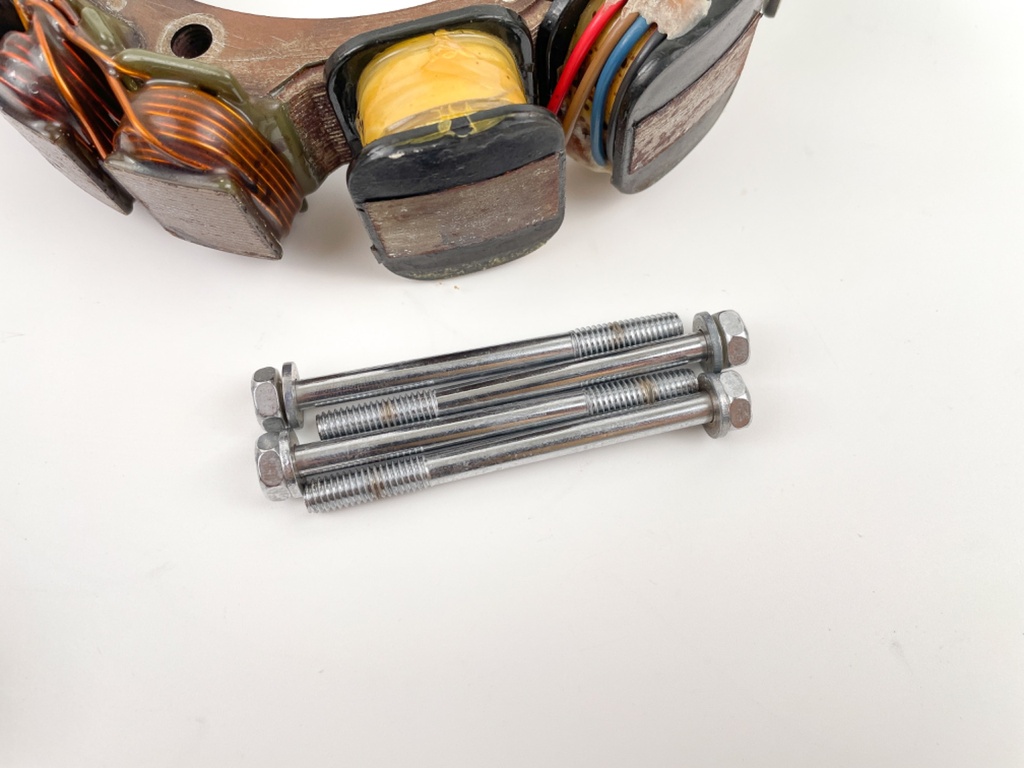 2002 Yamaha 150 HP 2 Stroke Outboard Stator Assembly 6R3-85510-00-00 OEM