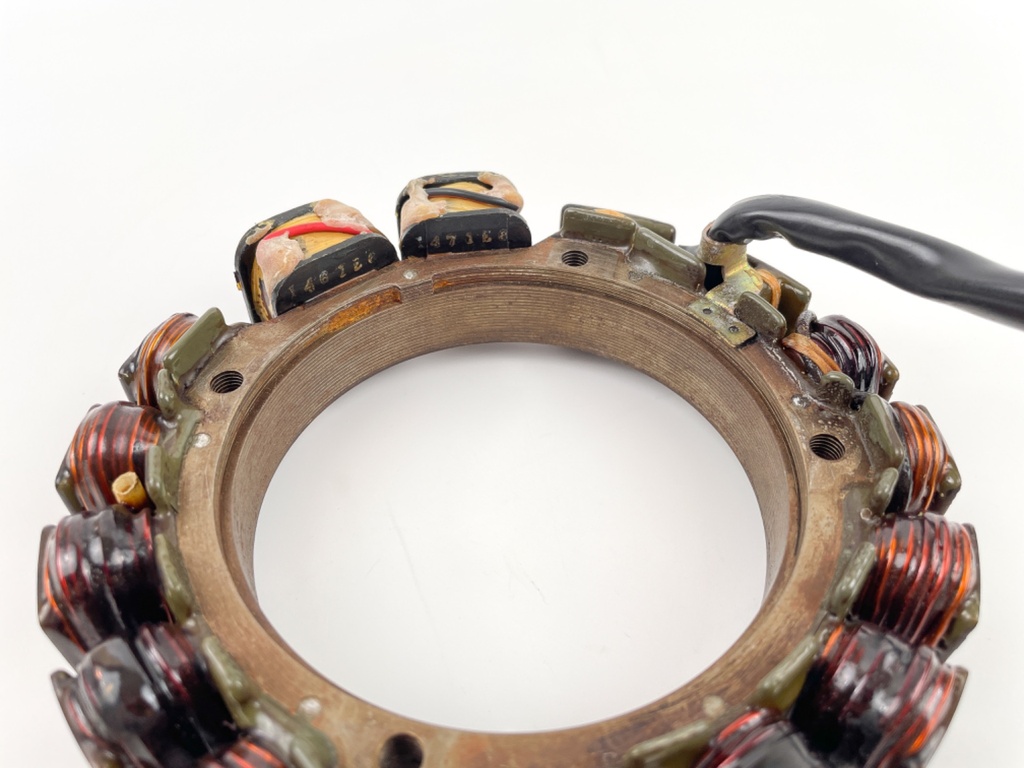 2002 Yamaha 150 HP 2 Stroke Outboard Stator Assembly 6R3-85510-00-00 OEM