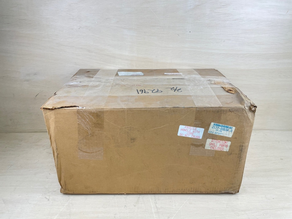 Mercury Mariner 25HP 2 Stroke Outboard Top Cover Cowling 2177-8869A Brand New