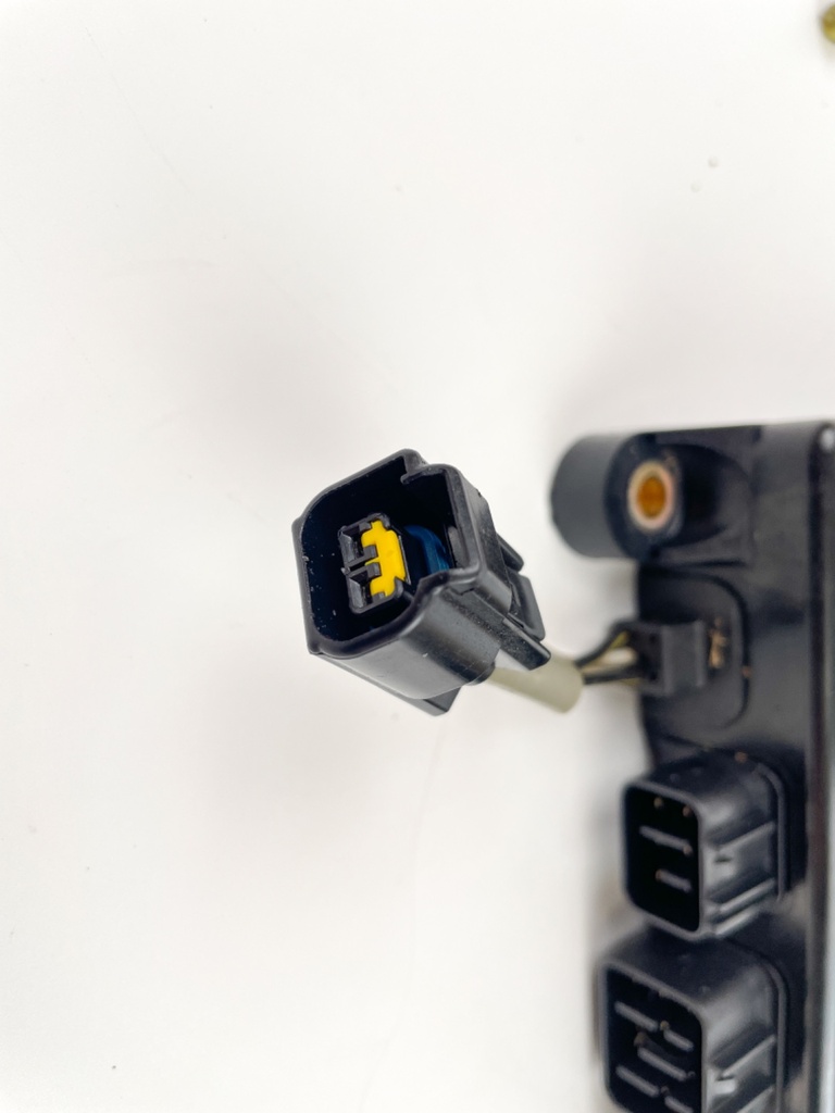 2002 Yamaha 150 HP 2 Stroke Outboard C.D.I CDI Assembly 64D-85540-01-00 OEM