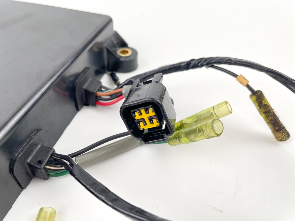 2002 Yamaha 150 HP 2 Stroke Outboard C.D.I CDI Assembly 64D-85540-01-00 OEM