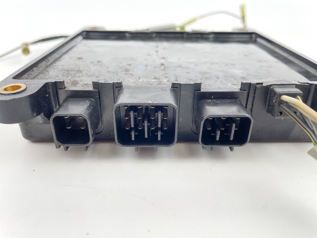 2002 Yamaha 150 HP 2 Stroke Outboard C.D.I CDI Assembly 64D-85540-01-00 OEM