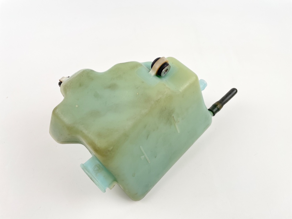 2002 Yamaha 150 HP 2 Stroke Outboard Oil Tank 6E5-21750-05-00 OEM