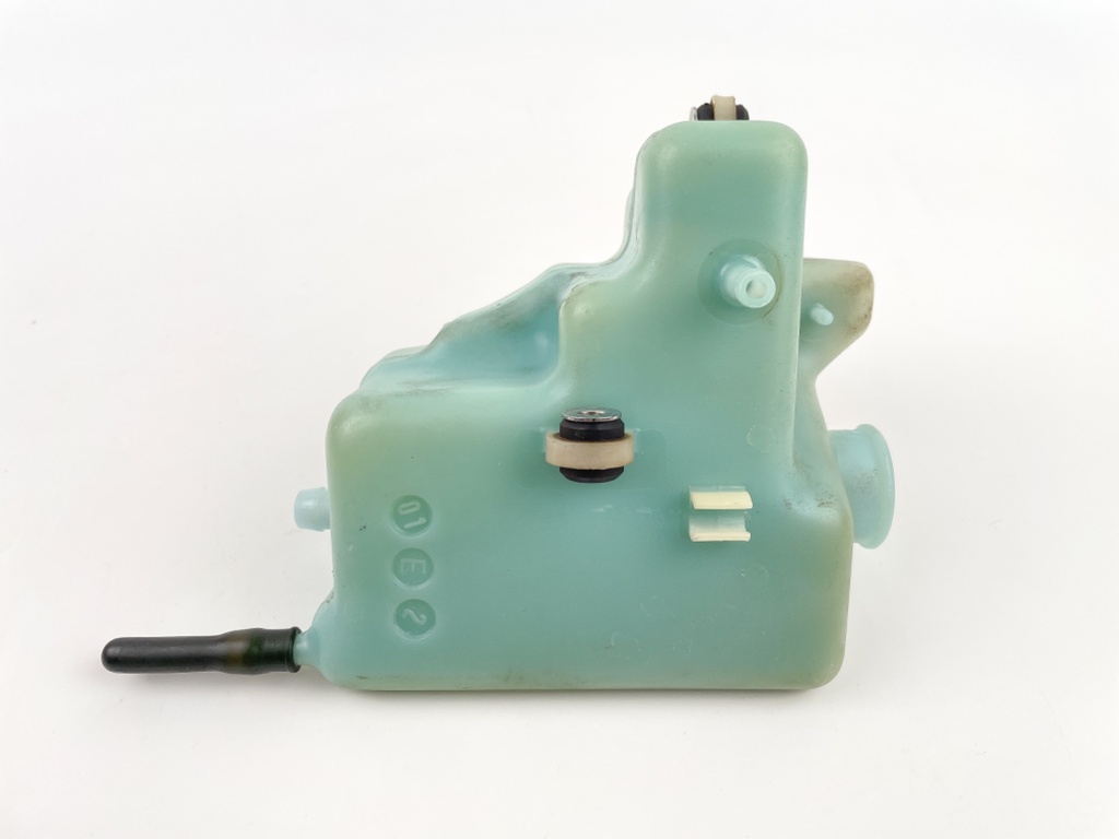 2002 Yamaha 150 HP 2 Stroke Outboard Oil Tank 6E5-21750-05-00 OEM