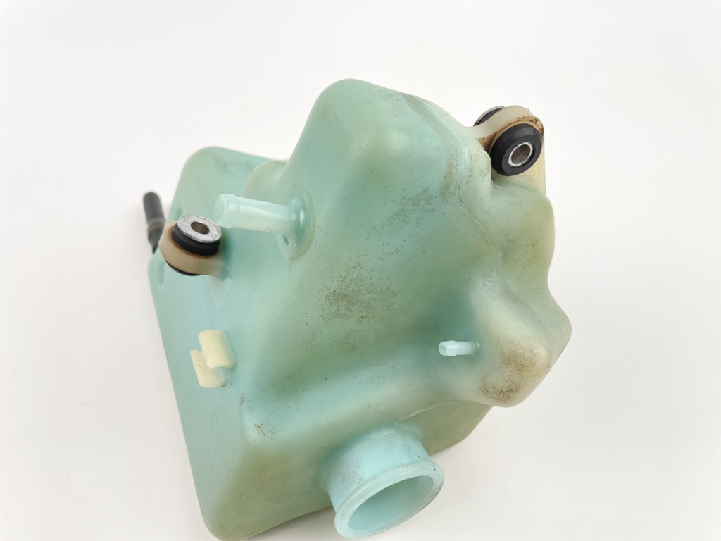 2002 Yamaha 150 HP 2 Stroke Outboard Oil Tank 6E5-21750-05-00 OEM