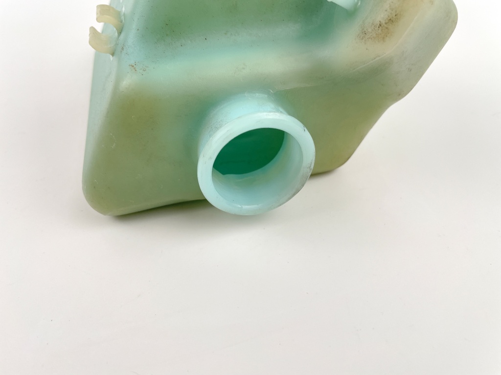 2002 Yamaha 150 HP 2 Stroke Outboard Oil Tank 6E5-21750-05-00 OEM