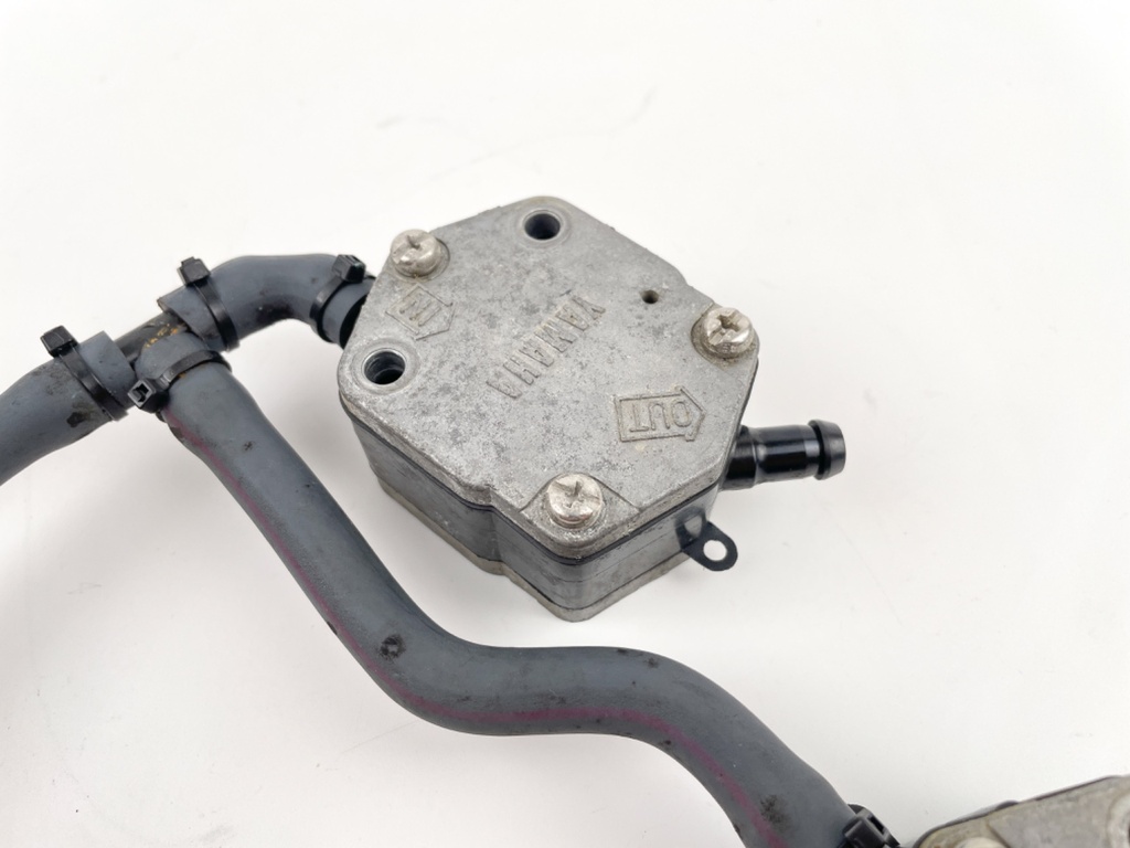 2002 Yamaha 150 HP 2 Stroke Outboard Fuel Pump W/ Filter Assembly 6E5-24410-03-00 OEM