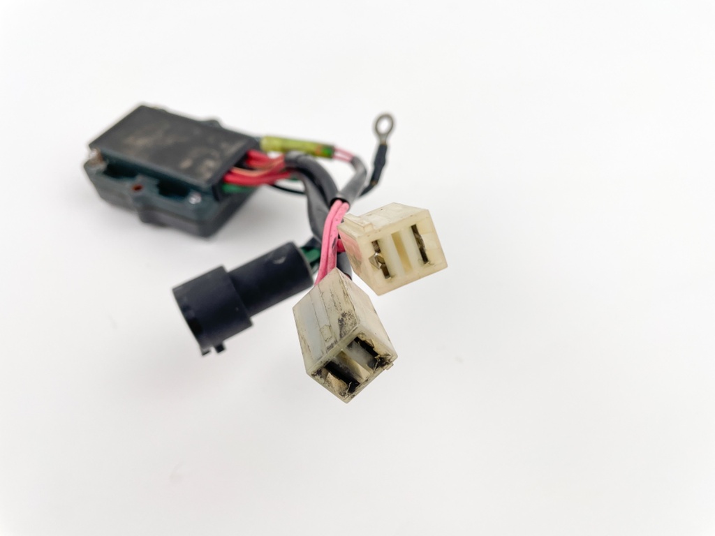 2000 Yamaha 250 HP 2 Stroke Outboard Rectifier & Regulator 61A-81960-01-00 OEM