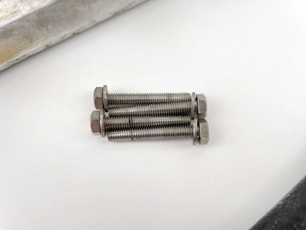 2000 Yamaha 250 HP 2 Stroke Outboard Fuel Injector Set W/ Rail 65L-13761-00-00 OEM