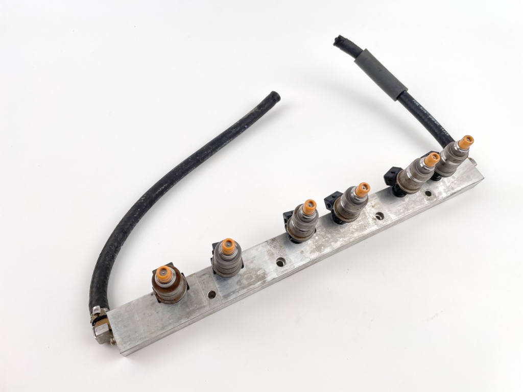 2000 Yamaha 250 HP 2 Stroke Outboard Fuel Injector Set W/ Rail 65L-13761-00-00 OEM