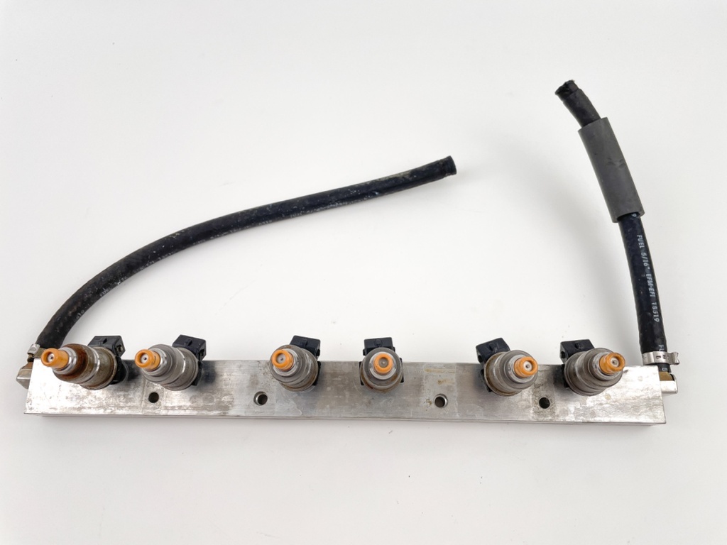 2000 Yamaha 250 HP 2 Stroke Outboard Fuel Injector Set W/ Rail 65L-13761-00-00 OEM