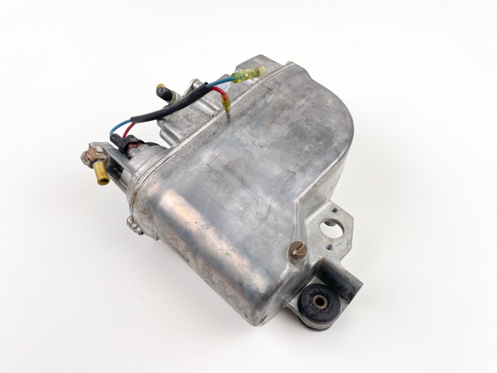 2000 Yamaha 250 HP 2 Stroke Outboard VST Float Chamber Assembly 66K-14980-00-00 OEM