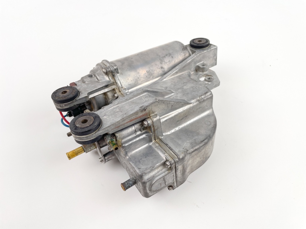 2000 Yamaha 250 HP 2 Stroke Outboard VST Float Chamber Assembly 66K-14980-00-00 OEM