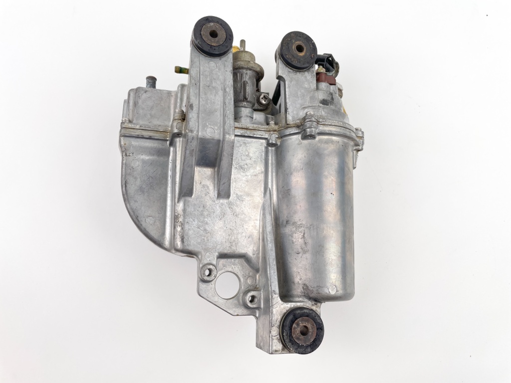 2000 Yamaha 250 HP 2 Stroke Outboard VST Float Chamber Assembly 66K-14980-00-00 OEM