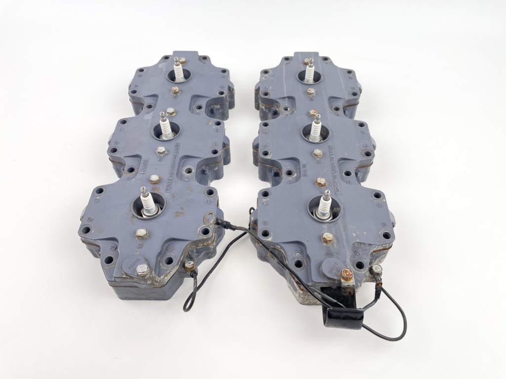 2000 Yamaha 250 HP 2 Stroke Outboard Cylinder Head Set 62J-11111-01-1S OEM