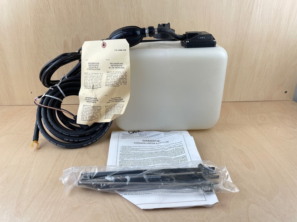 Johnson Evinrude OMC 176995 124658 1.8 Gallon Oil Tank Kit Assembly Brand New