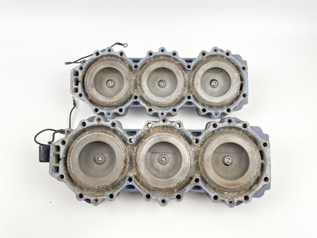 2000 Yamaha 250 HP 2 Stroke Outboard Cylinder Head Set 62J-11111-01-1S OEM