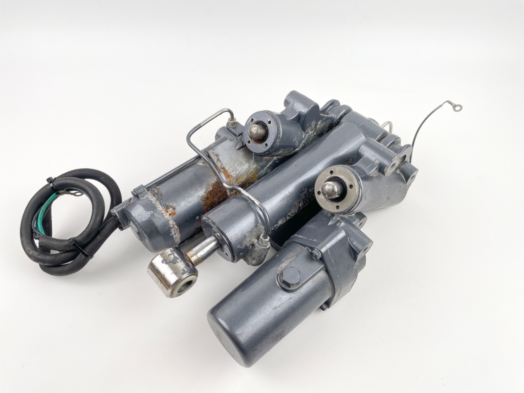2000 Yamaha 250 HP 2 Stroke Outboard Power Trim Tilt Unit 61A-43800-25-4D OEM