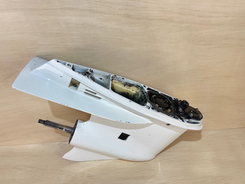 Evinrude Etec 115HP V4 Lower Unit Gear Case