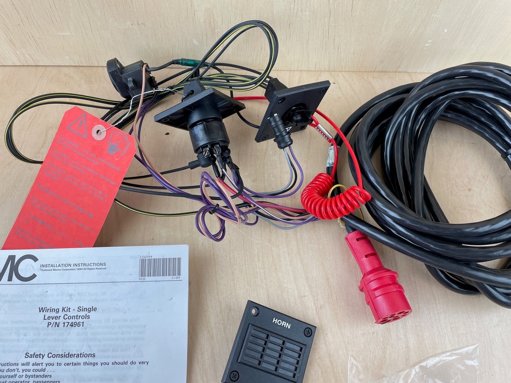 OMC Johnson Evinrude Single Engine Wiring Kit Red Plug 174961 Brand New