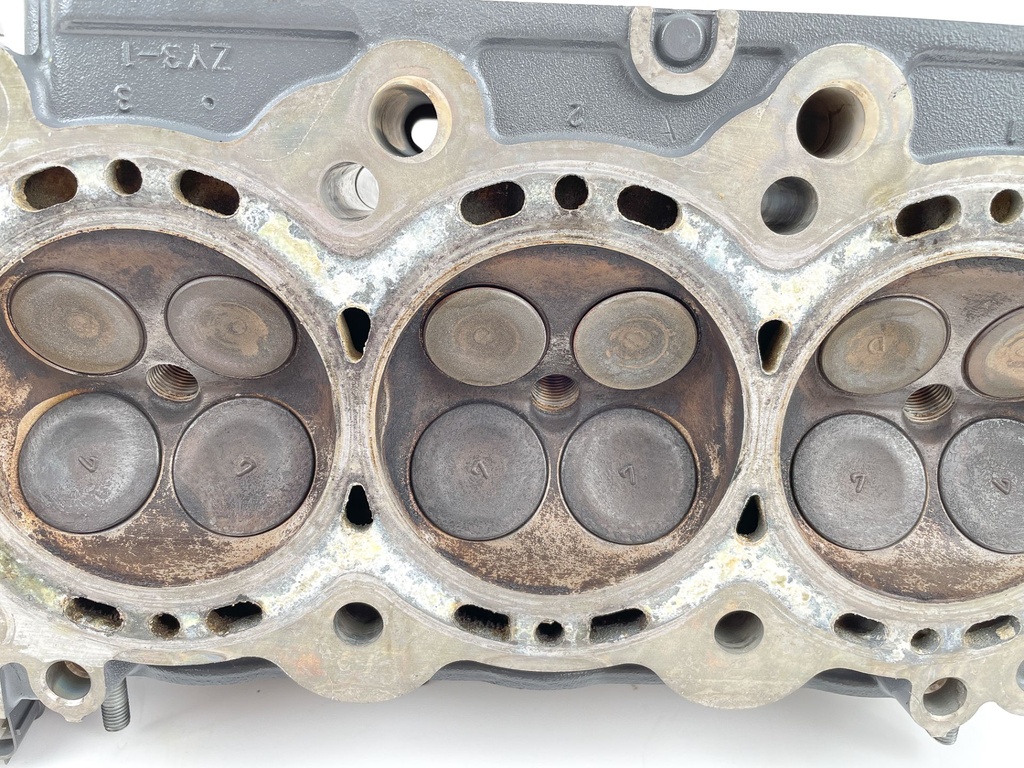 2003 Honda 200 HP 4 Stroke Outboard Port Cylinder Head 12210-ZY3-010ZA OEM