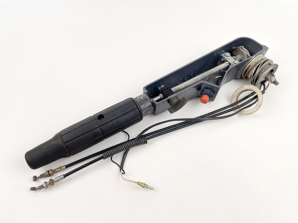 1998 Yamaha 15 HP 4 Stroke Outboard Tiller Steering Handle 66M-W0084-00-4D OEM