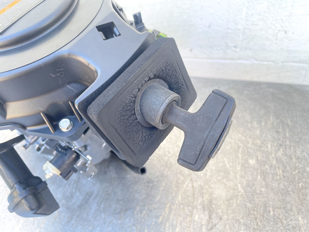 2001 Yamaha 6 HP 4 Stroke Outboard Powerhead 68T-W009B-00-4D OEM