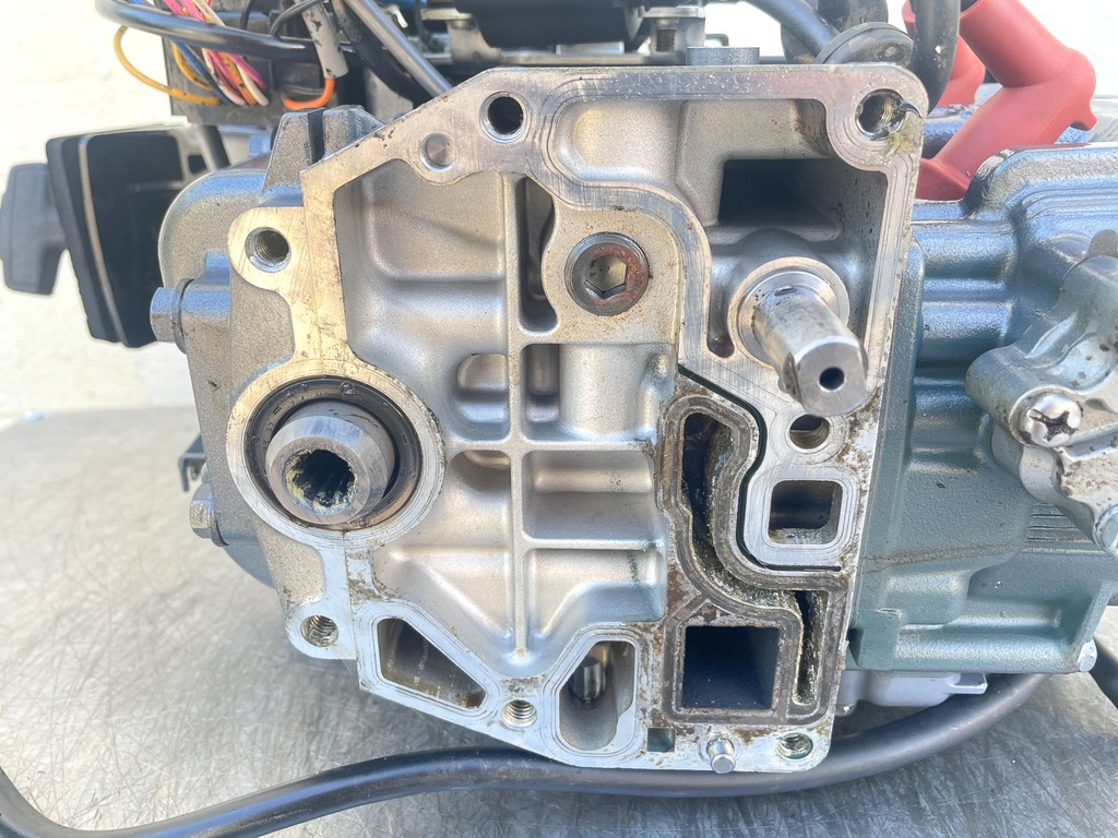 2001 Yamaha 6 HP 4 Stroke Outboard Powerhead 68T-W009B-00-4D OEM