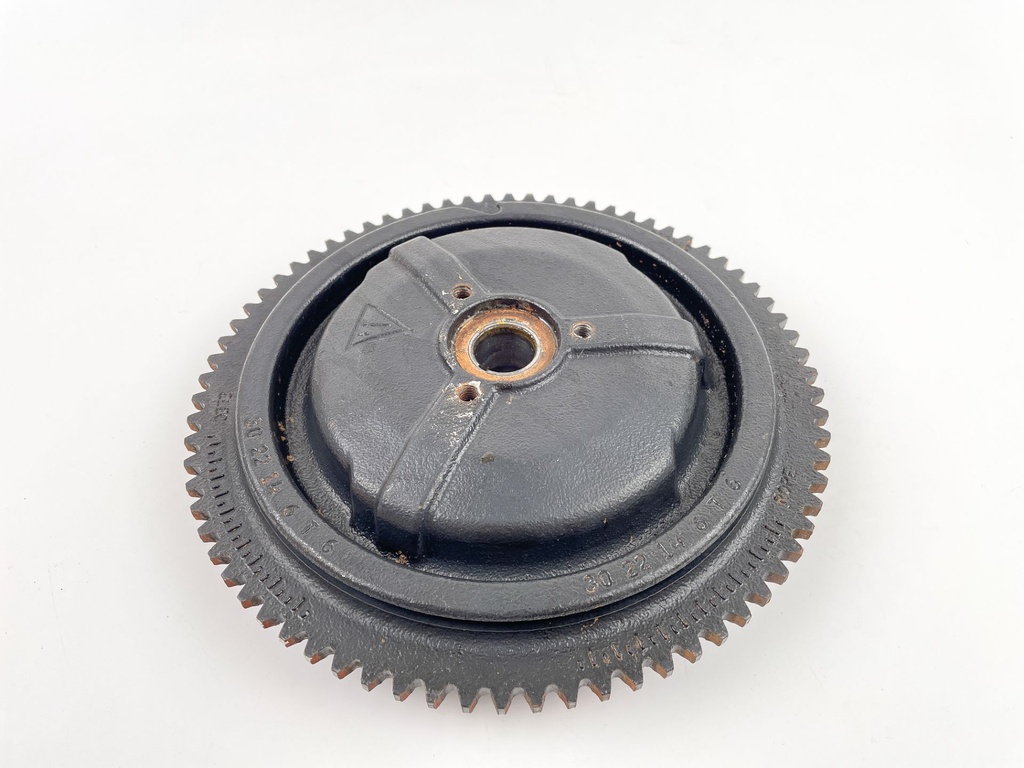 1999 Johnson 25 HP 2 Stroke Outboard Flywheel 0585158 OEM