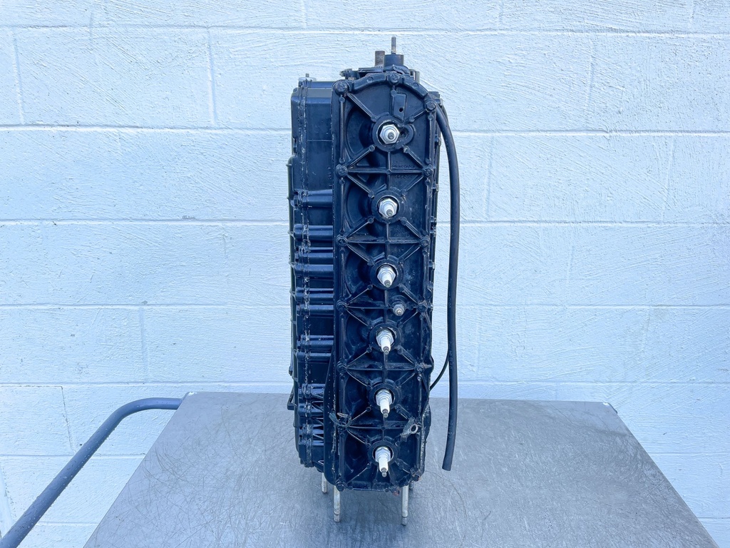 1984 Mercury 90 HP 2 Stroke Outboard Powerhead 97472A32 OEM