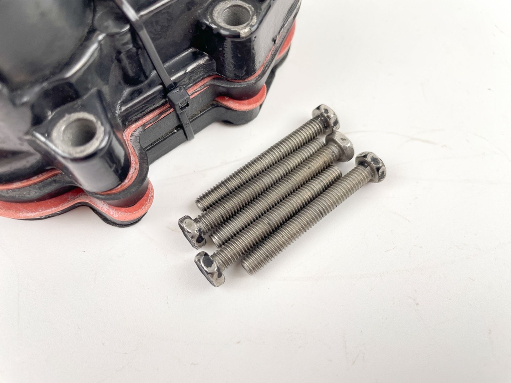 1984 Mercury 90 HP 2 Stroke Outboard Fuel Pump 13527A1 OEM