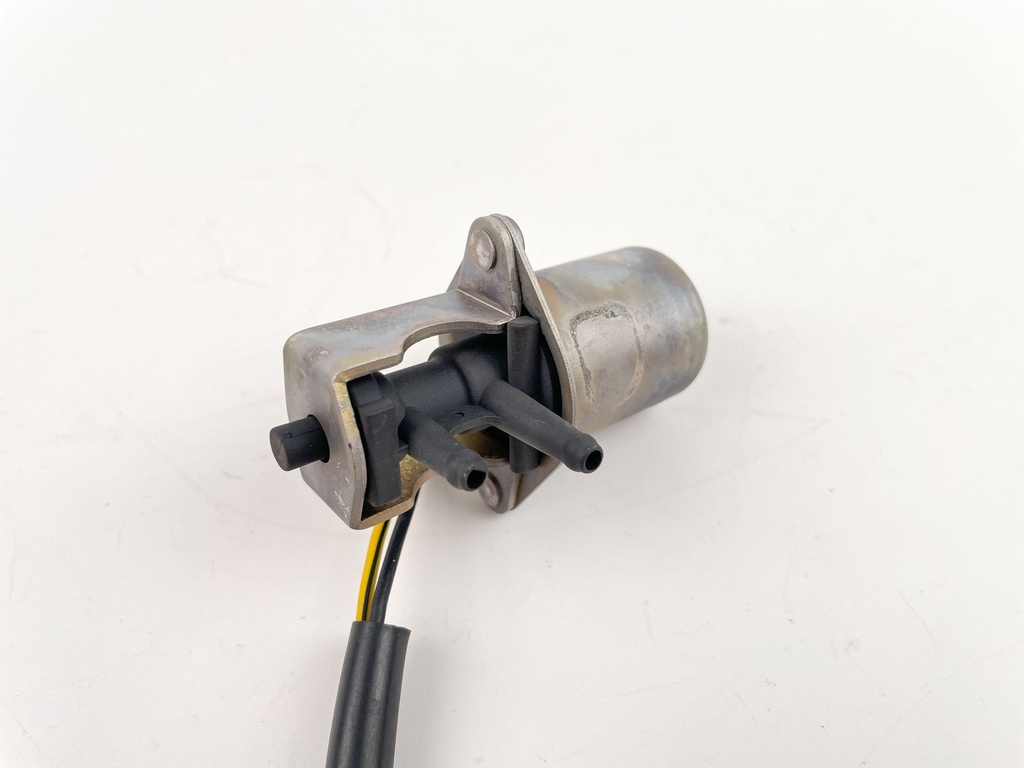 1984 Mercury 90 HP 2 Stroke Outboard Enrichner Solenoid Valve 42859A2 OEM