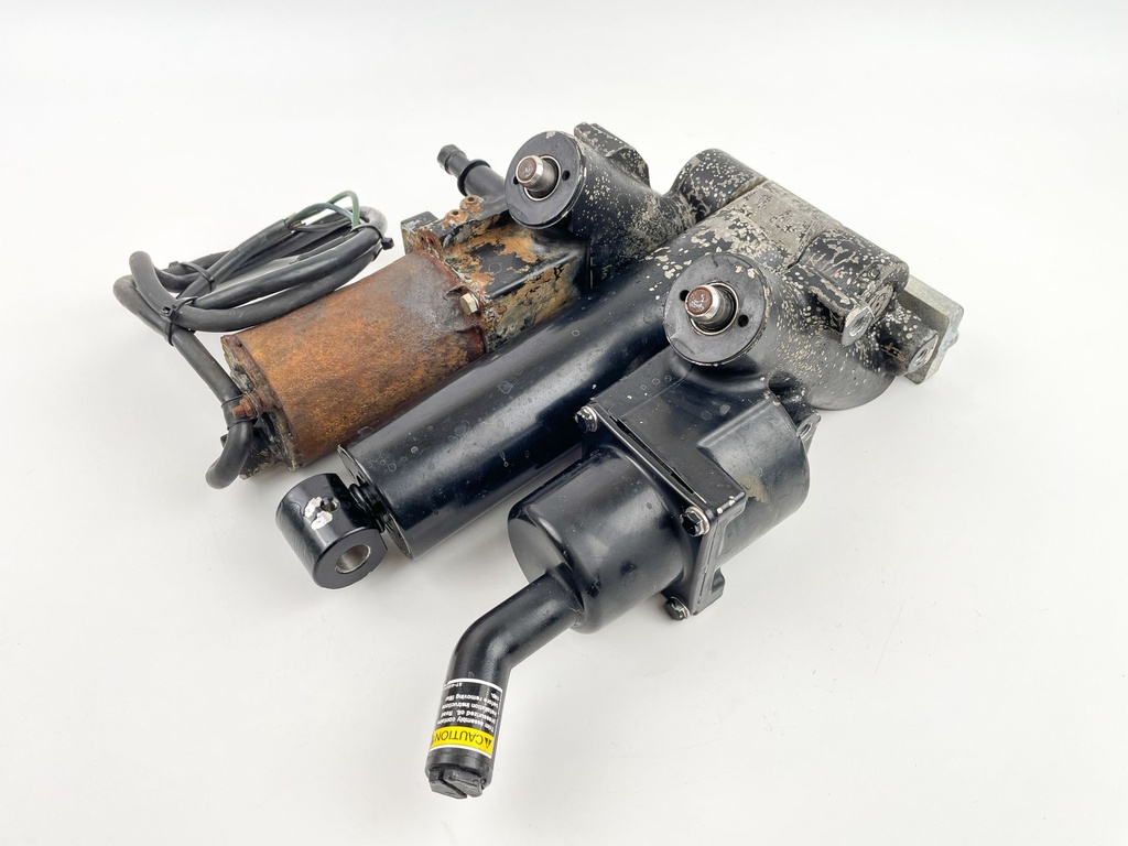 1984 Mercury 90 HP 2 Stroke Outboard Power Trim Tilt Unit 99659A21 - Repair
