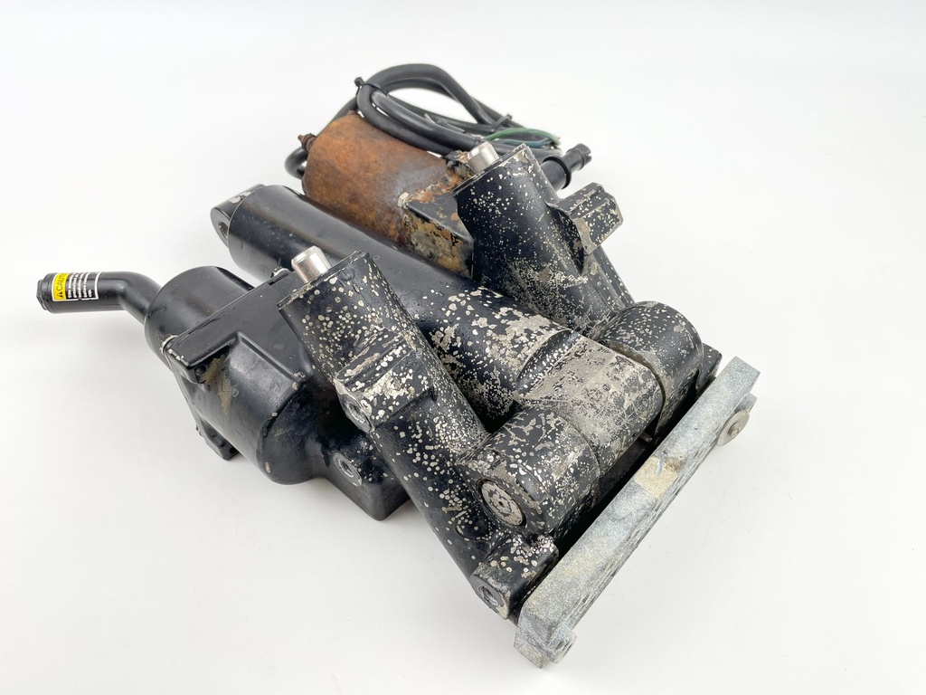 1984 Mercury 90 HP 2 Stroke Outboard Power Trim Tilt Unit 99659A21 - Repair