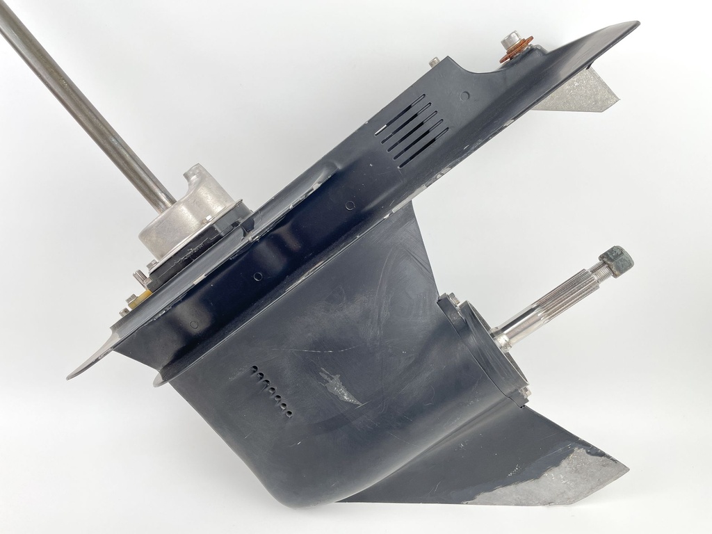 1989 Mercury 70 HP 2 Stroke Outboard 20" Lower Unit Gear Case 9011A7 3 Jaw