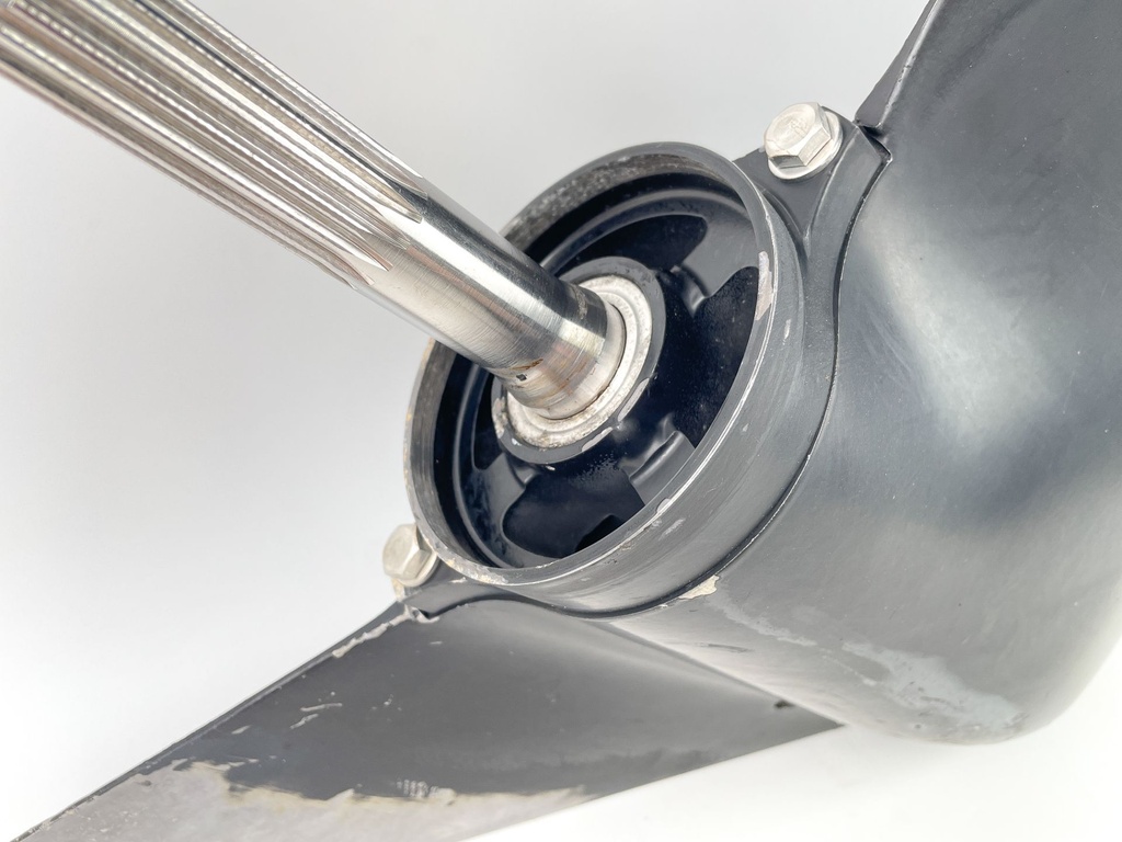 1989 Mercury 70 HP 2 Stroke Outboard 20" Lower Unit Gear Case 9011A7 3 Jaw