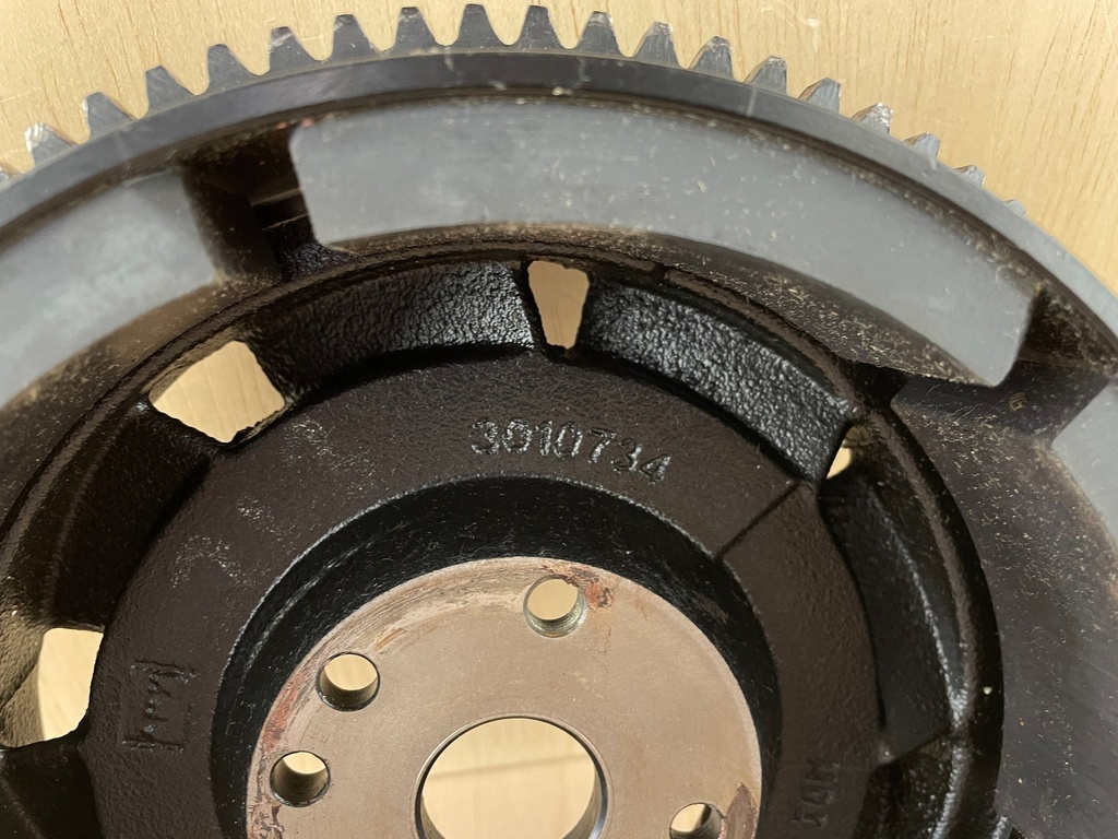 Evinrude Ficht 150HP 2 Stroke Outboard Flywheel Assembly 0586526 Brand New