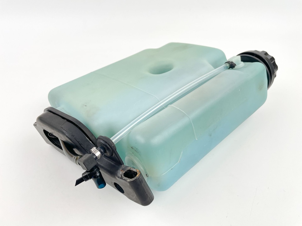 1989 Mercury 70 HP 2 Stroke Outboard Oil Tank 8627A6 OEM