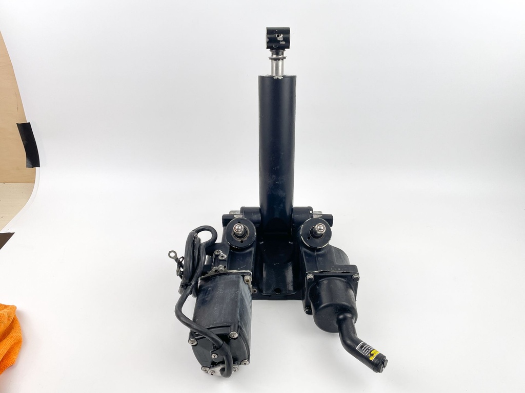 Mercury Mariner 70 75 80 90 115 150 175 200 HP 2 Stroke Outboard Trim Tilt Unit