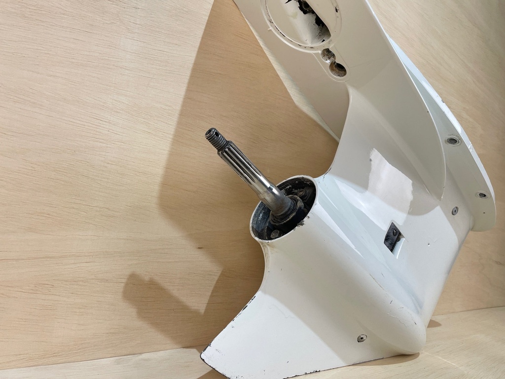 Evinrude Etec 115HP V4 Lower Unit Gear Case