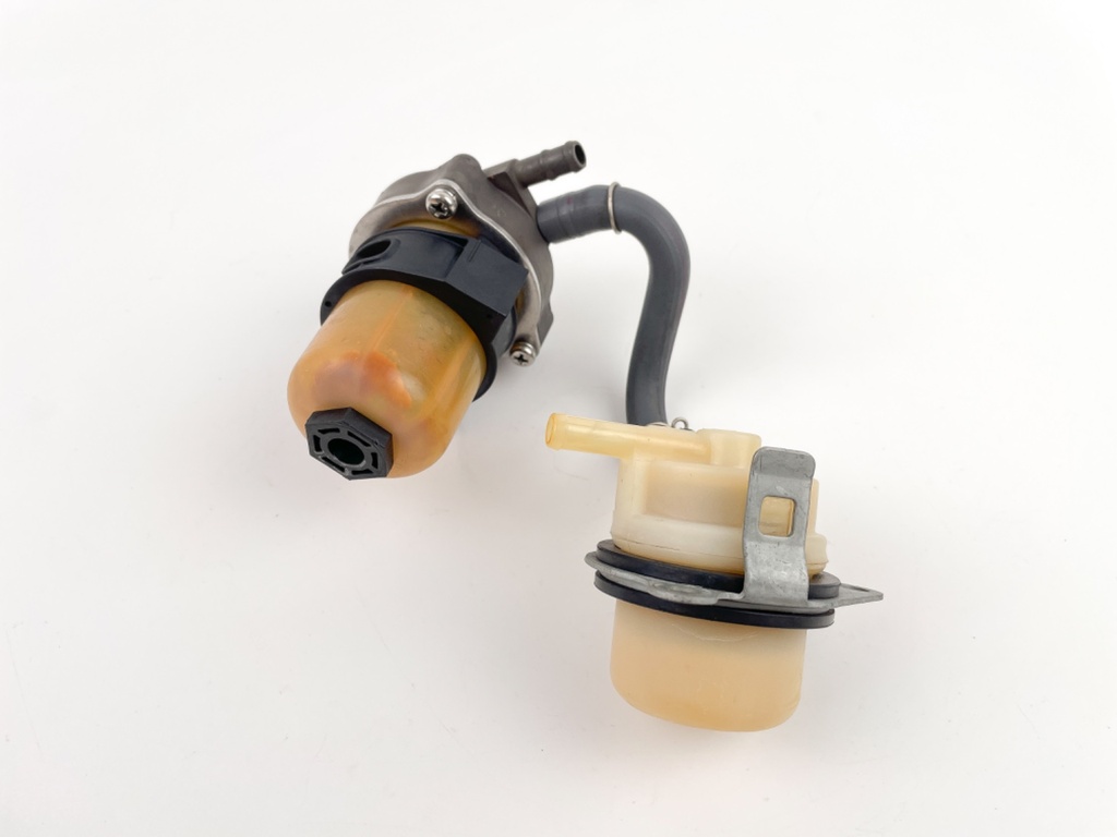 2004 Honda 130 HP 4 Stroke Outboard Fuel Filter Assembly 16900-SR3-004 OEM