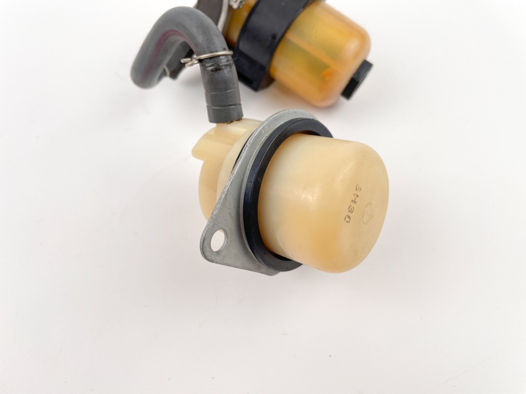 2004 Honda 130 HP 4 Stroke Outboard Fuel Filter Assembly 16900-SR3-004 OEM